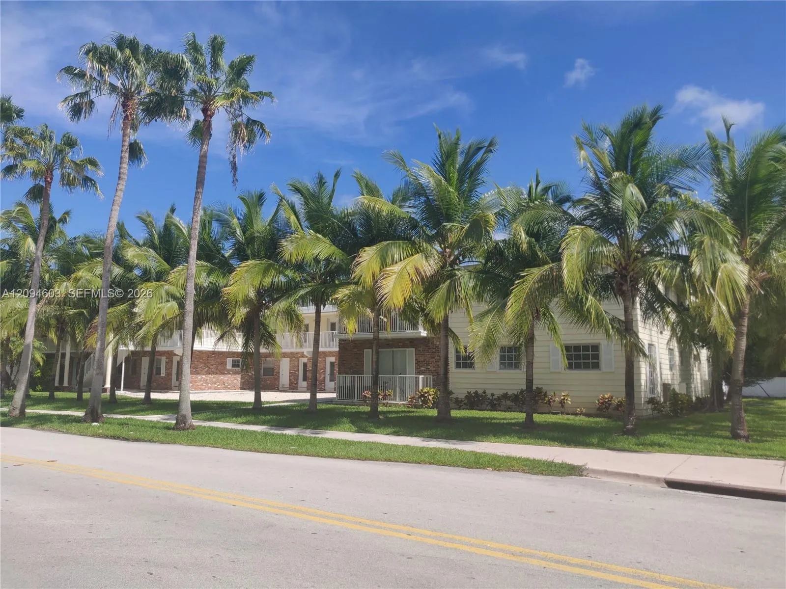 View details of listing 100 N Sunrise Drive 28, Key Biscayne, FL 33149 Key Biscayne with MLS#