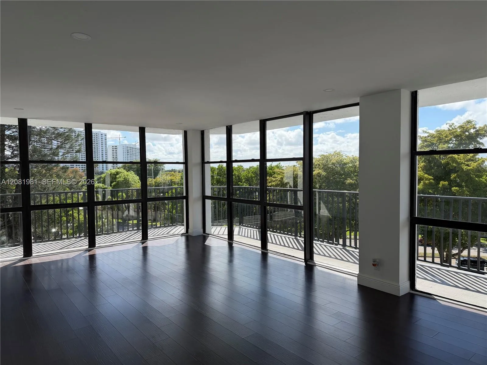 Listing  1000 Parkview Drive 531, Hallandale Beach, FL 33009, Hallandale Beach, FL 33009