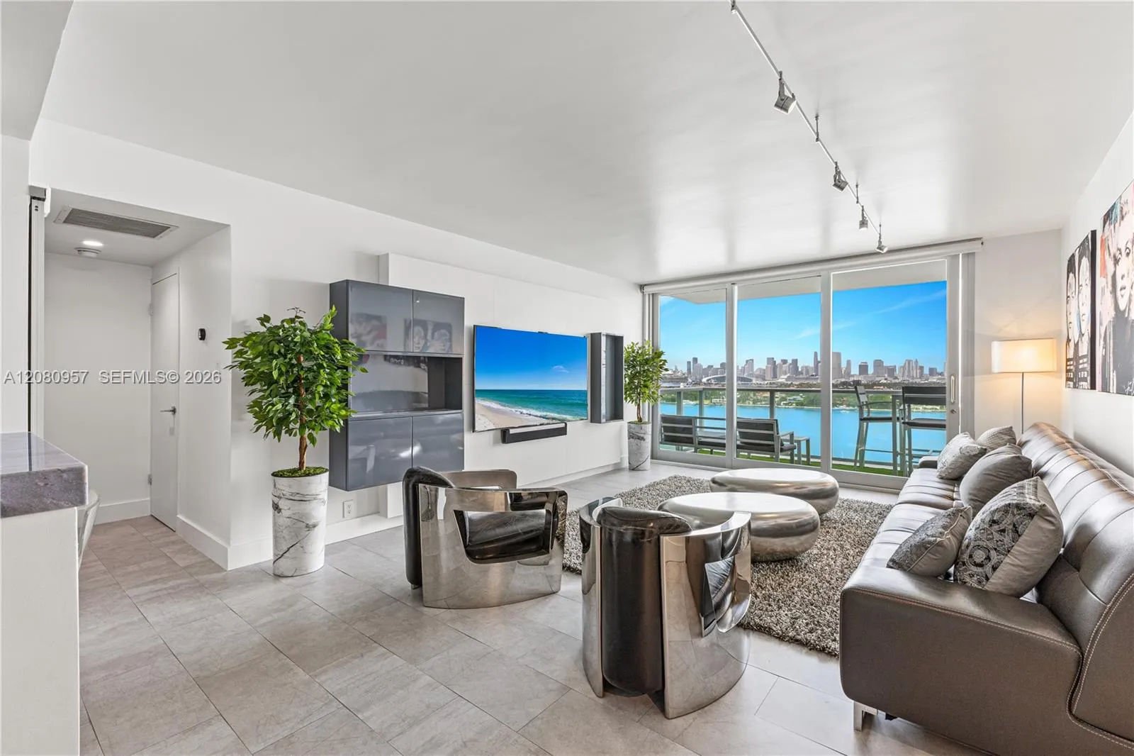 View details of listing 1000 West Avenue 1518, Miami Beach, FL 33139 Miami Beach with MLS#