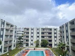 View details of listing 10000 NW 80th Court 2337, Hialeah Gardens, FL 33016 Hialeah Gardens with MLS# 