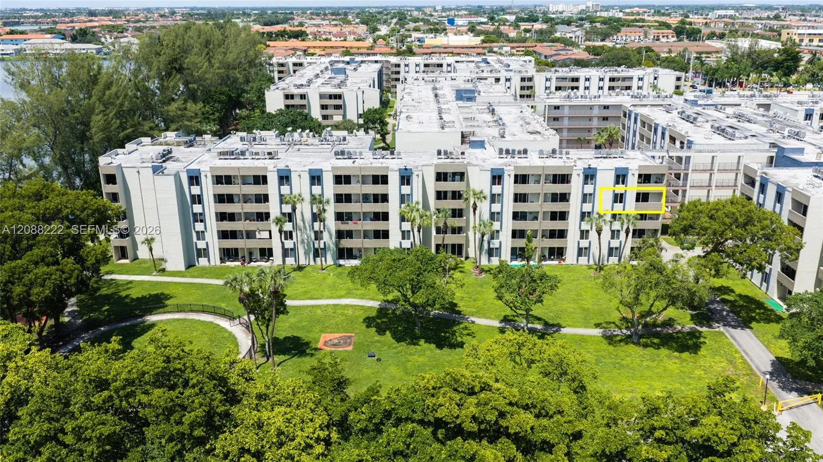 View details of listing 10000 NW 80th Court 2432, Hialeah Gardens, FL 33016 Hialeah Gardens with MLS# 