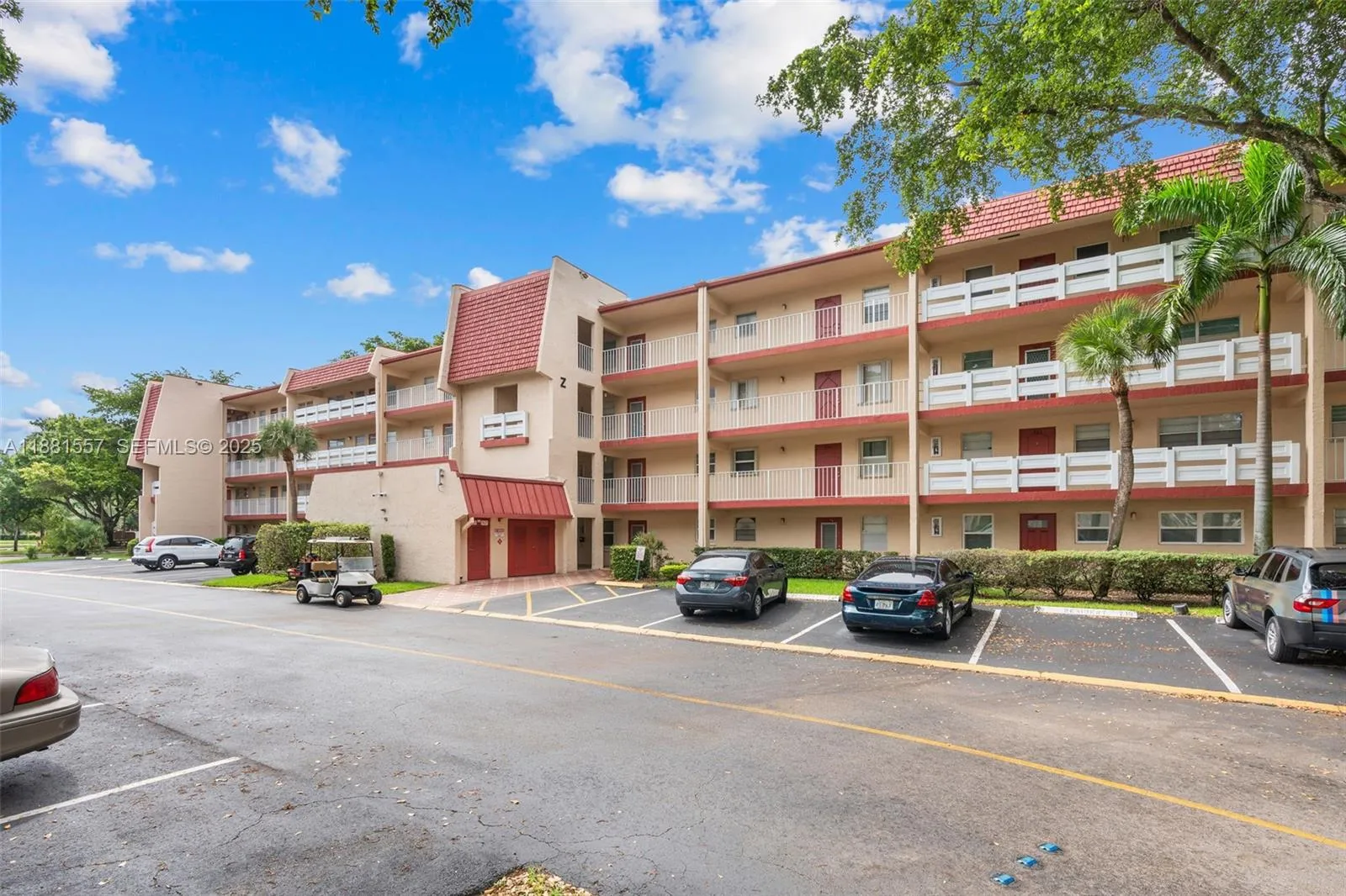 Listing  1005 Country Club Drive 405, Margate, FL 33063, Margate, FL 33063
