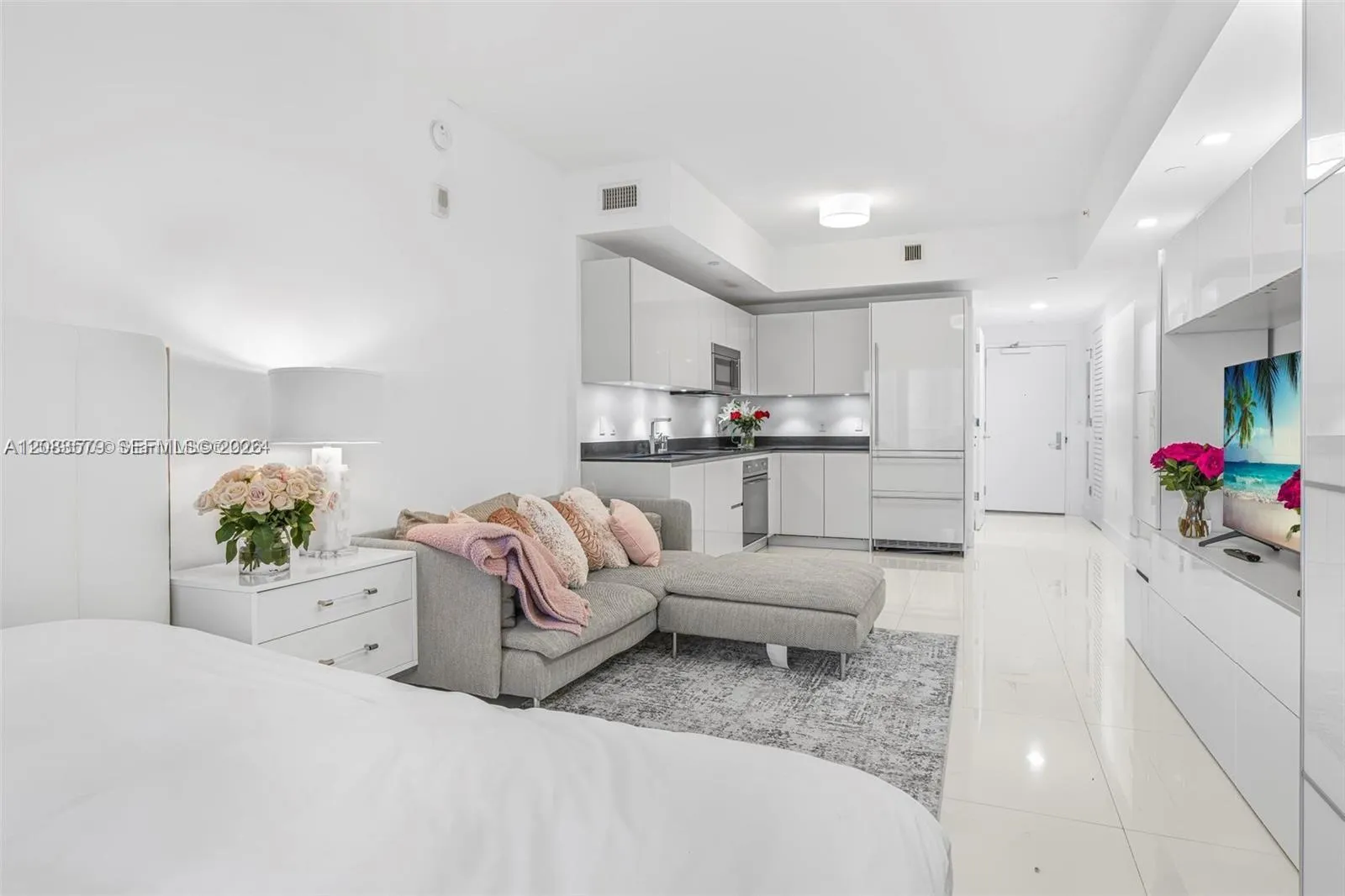 Listing  1010 Brickell Avenue 1710, Miami, FL 33131, Miami, FL 33131
