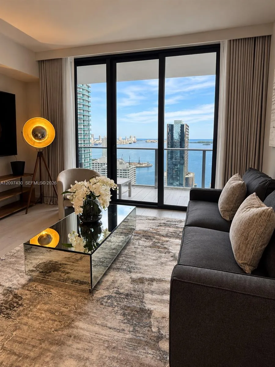 View details of listing 1010 Brickell Avenue 3103, Miami, FL 33131 Miami with MLS# 