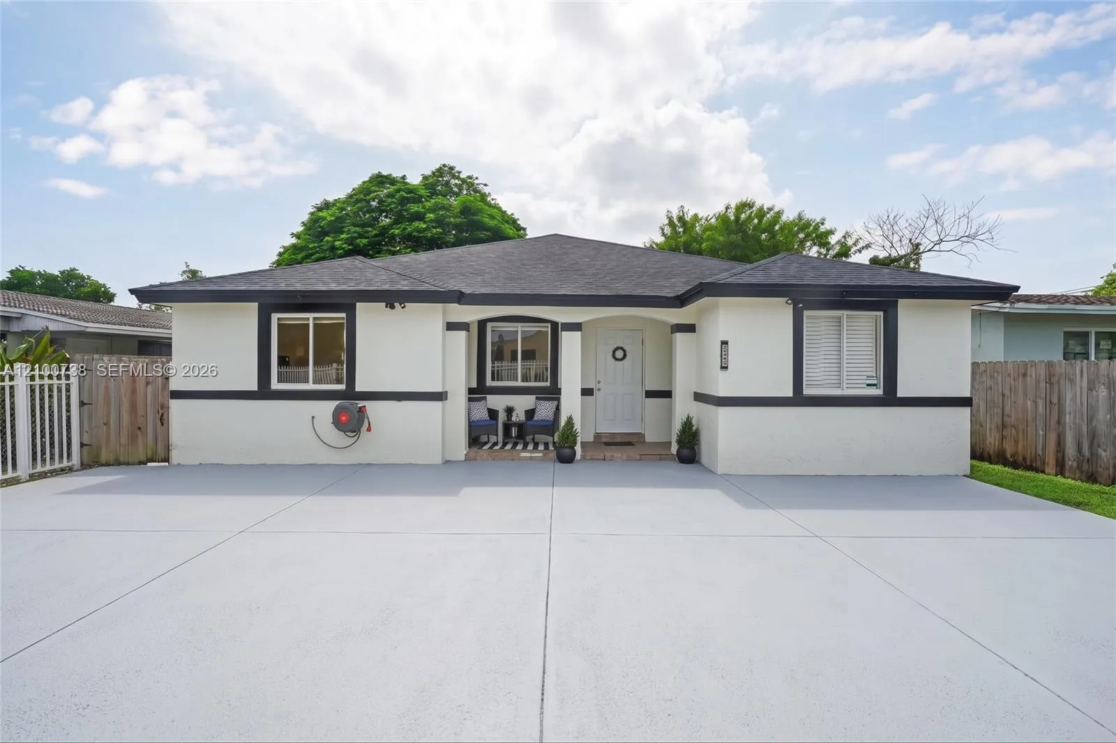 View details of listing 10170 W Fern Street, Miami, FL 33157 Miami with MLS# 