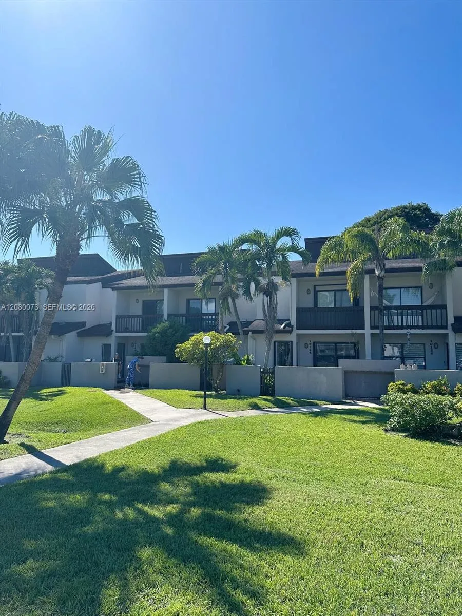 View details of listing 10182 NW 41st Street 100-9, Doral, FL 33178 Doral with MLS#