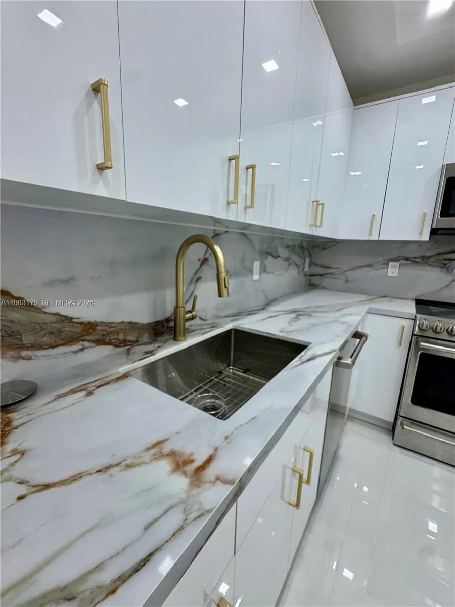View details of listing 10185 Collins Avenue 606, Bal Harbour, FL 33154 Bal Harbour with MLS#