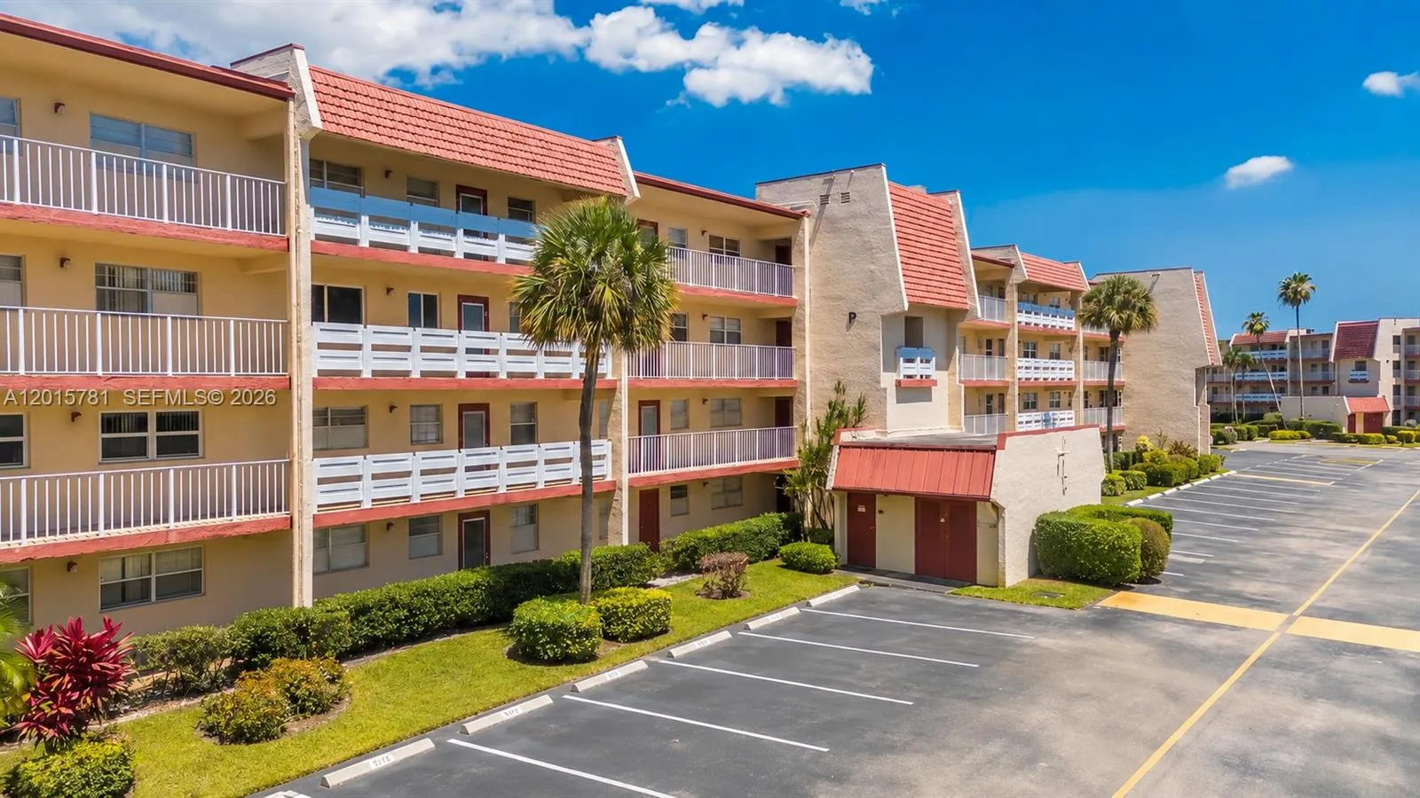 Listing  1020 Country Club Drive 405, Margate, FL 33063, Margate, FL 33063
