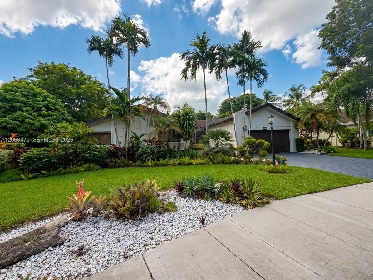 Listing  10220 SW 91st Street, Miami, FL 33176, Miami, FL 33176