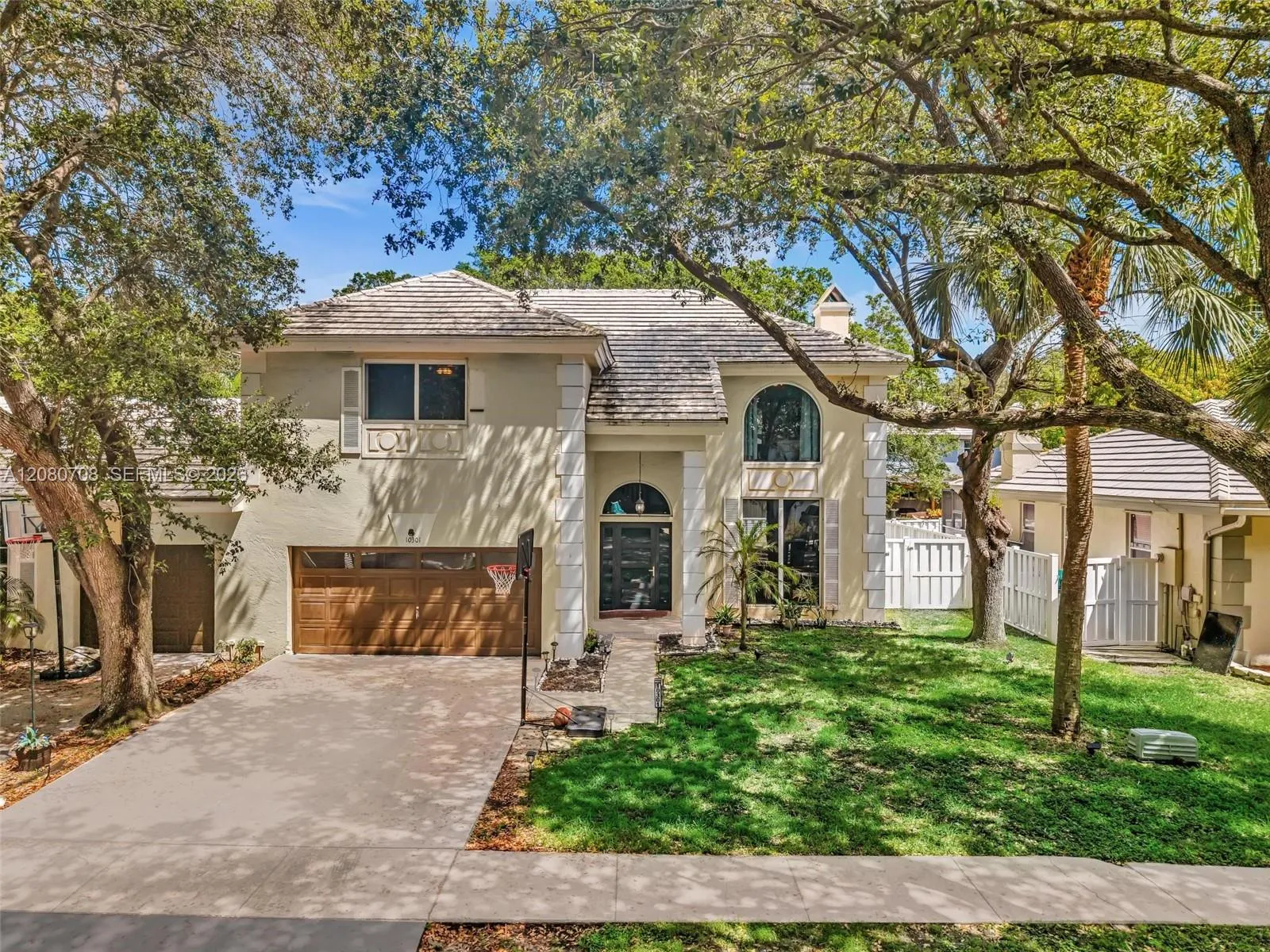 View details of listing 10301 Panama Street, Cooper City, FL 33026 Cooper City with MLS# 