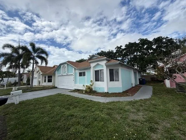 Listing  1034 W Jasmine Lane, North Lauderdale, FL 33068, North Lauderdale, FL 33068