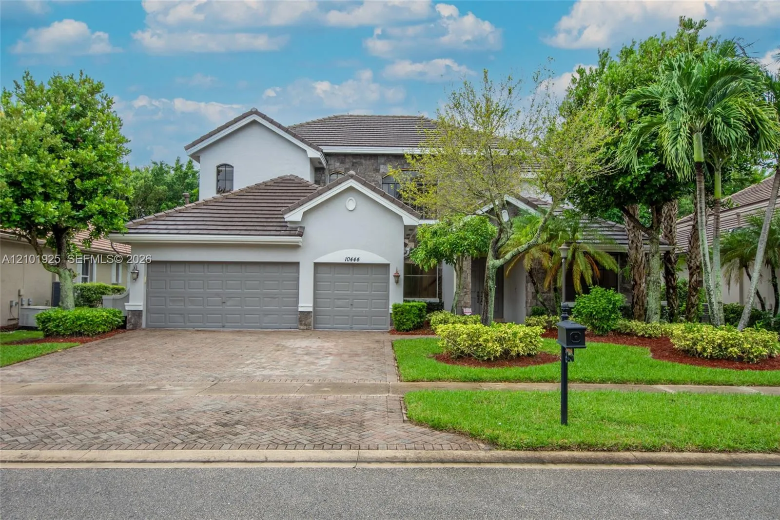 Listing  10444 Trianon Place, Wellington, FL 33449, Wellington, FL 33449