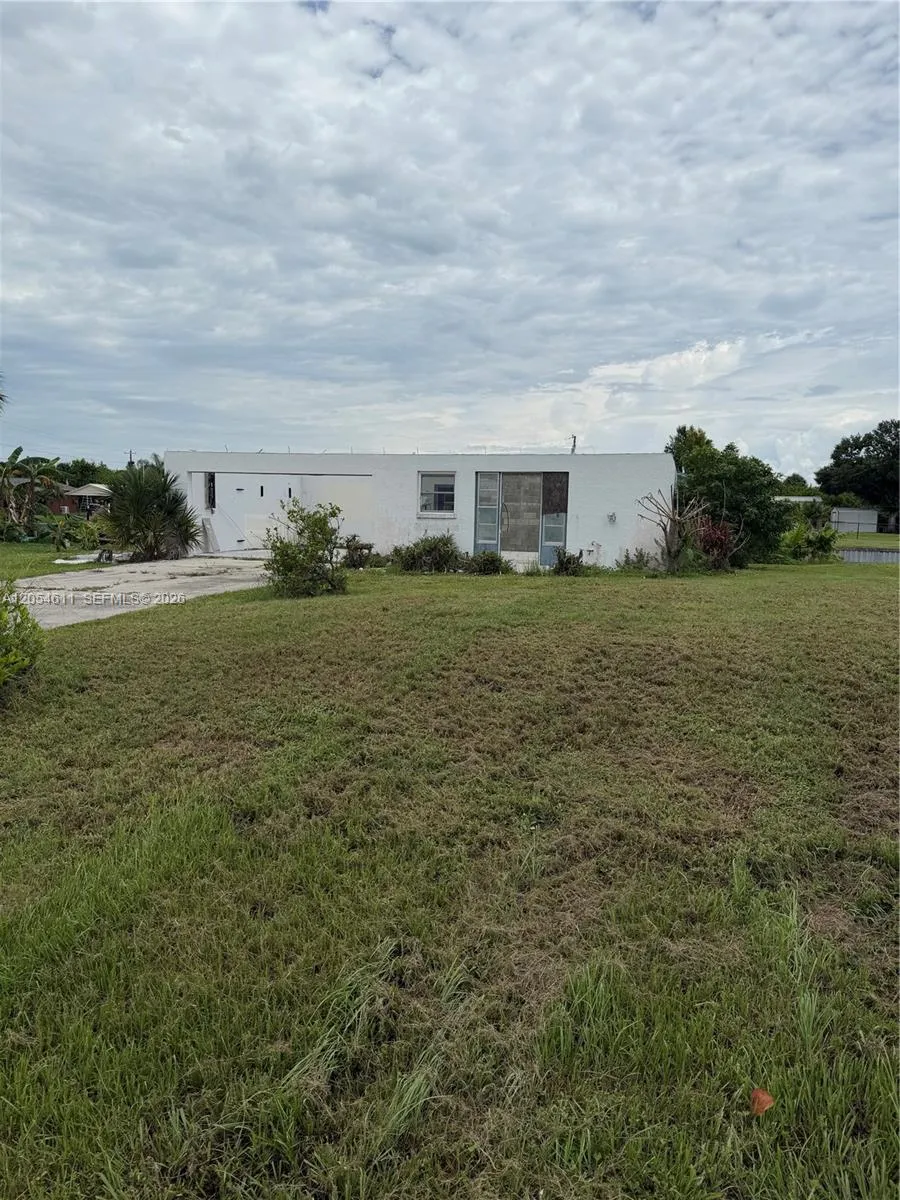 Listing  1053 Lantern Lane, FL 34974, FL 34974