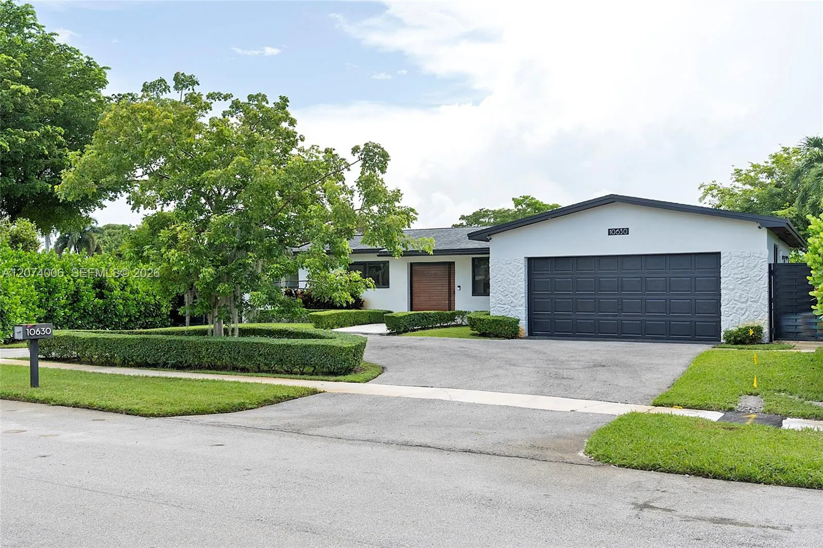 Listing  10630 NW 19th Place, Pembroke Pines, FL 33026, Pembroke Pines, FL 33026