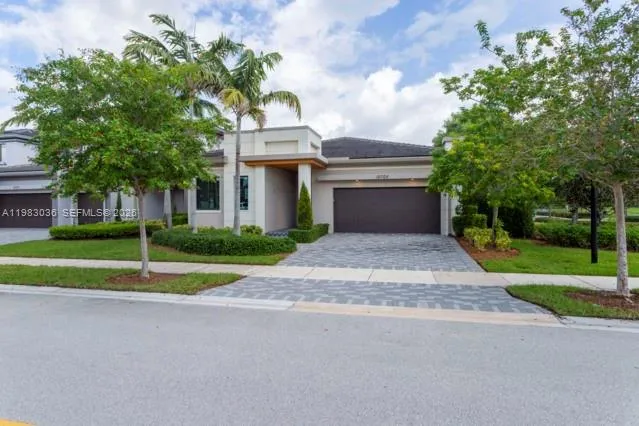 View details of listing 10705 Pacifica Way, Parkland, FL 33076 Parkland with MLS# 
