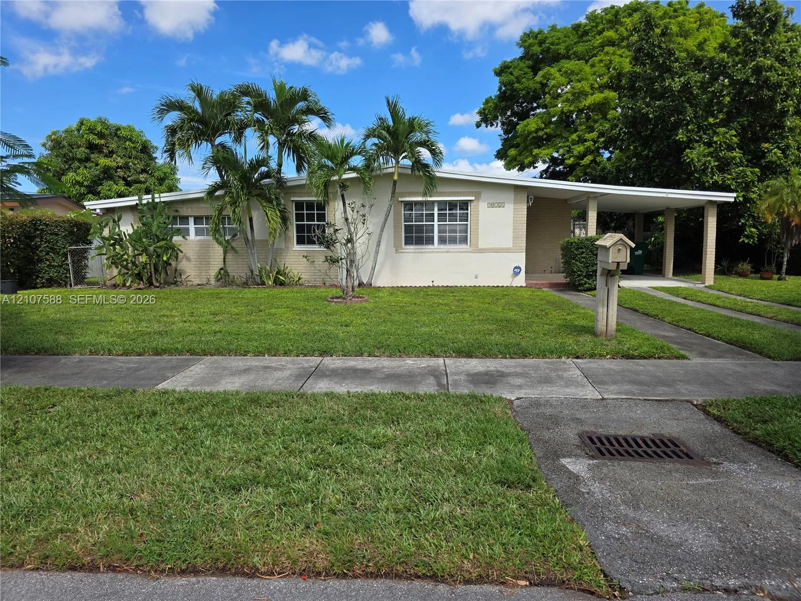 Listing  10721 SW 43rd Lane, Miami, FL 33165, Miami, FL 33165