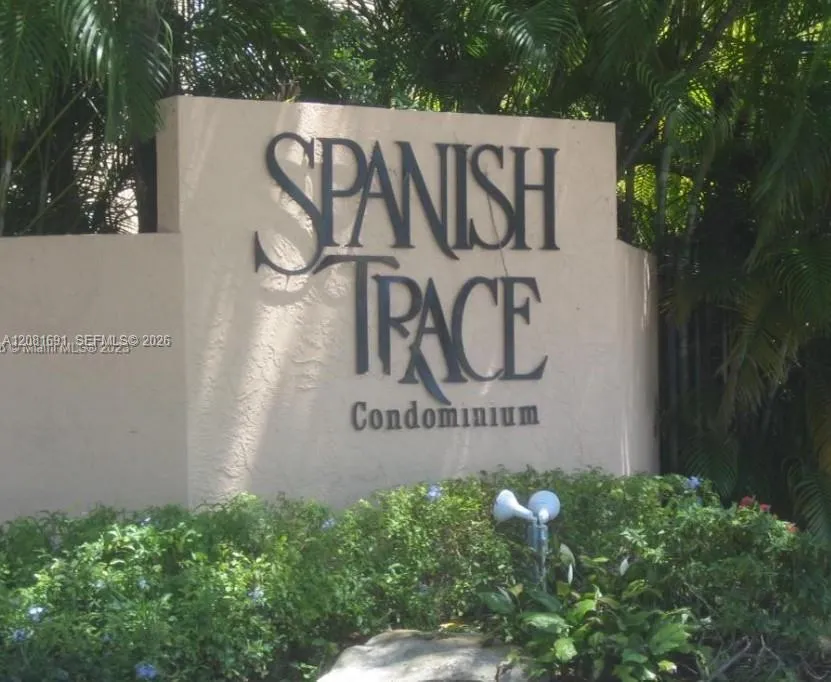 View details of listing 10818 N Kendall Drive R28, Miami, FL 33176 Miami with MLS#
