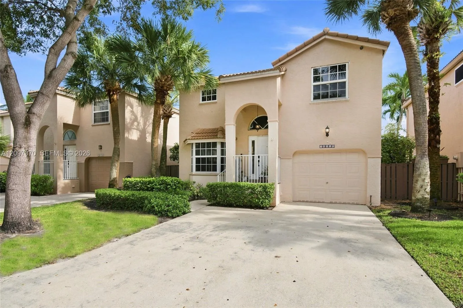 View details of listing 10830 NW 12th Place, Plantation, FL 33322 Plantation with MLS# 