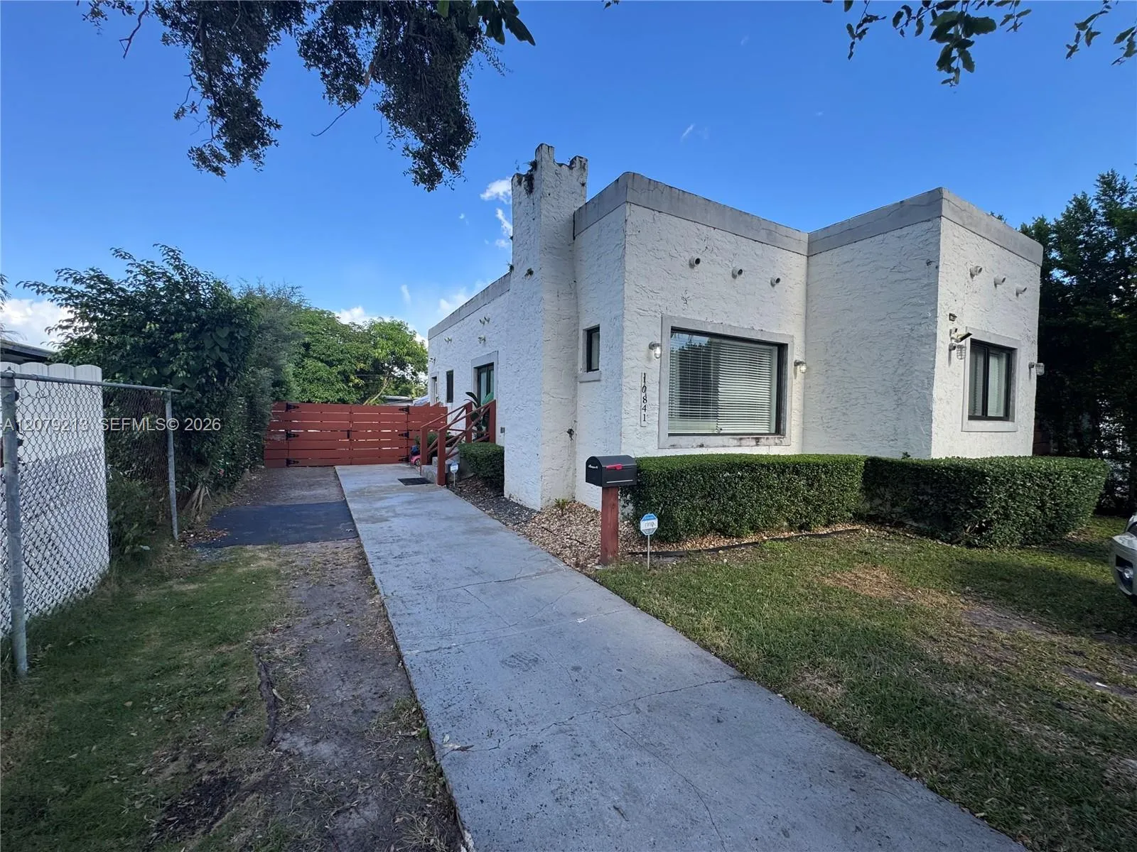 View details of listing 10841 NE 2nd Place, Miami, FL 33161 Miami with MLS#