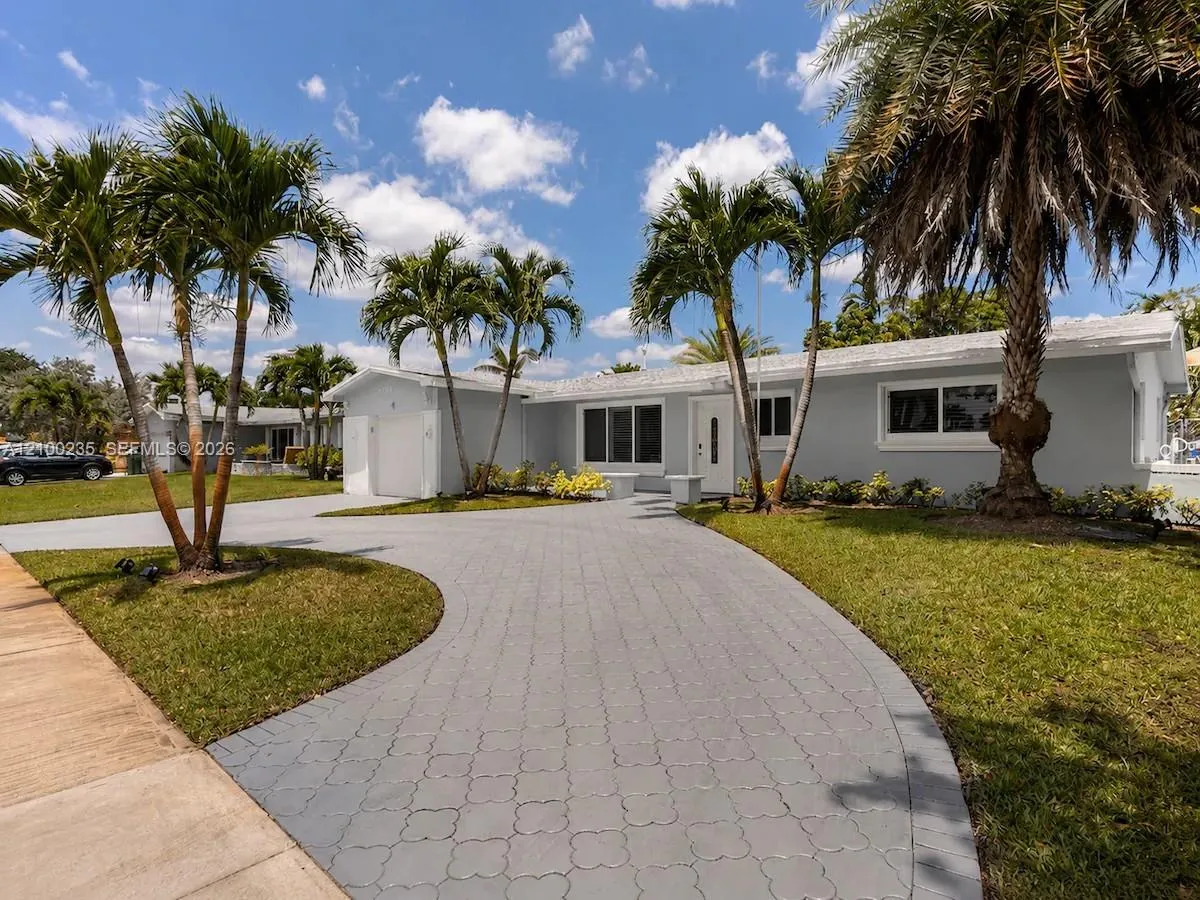 View details of listing 10911 Taft Street, Pembroke Pines, FL 33026 Pembroke Pines with MLS#