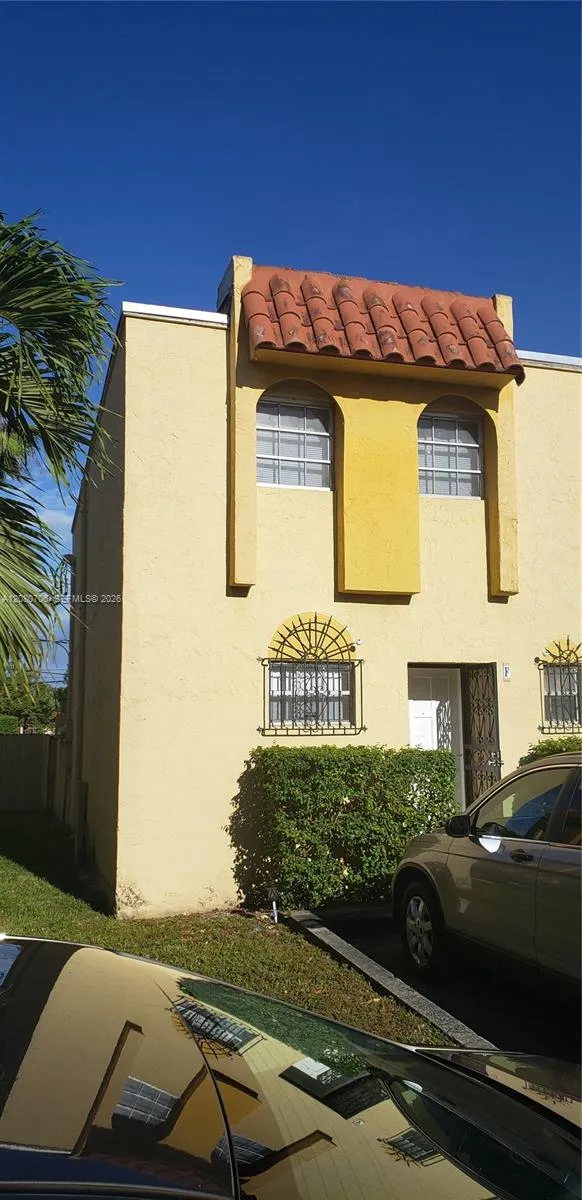 Listing  11 Olive Drive F, Hialeah, FL 33010, Hialeah, FL 33010