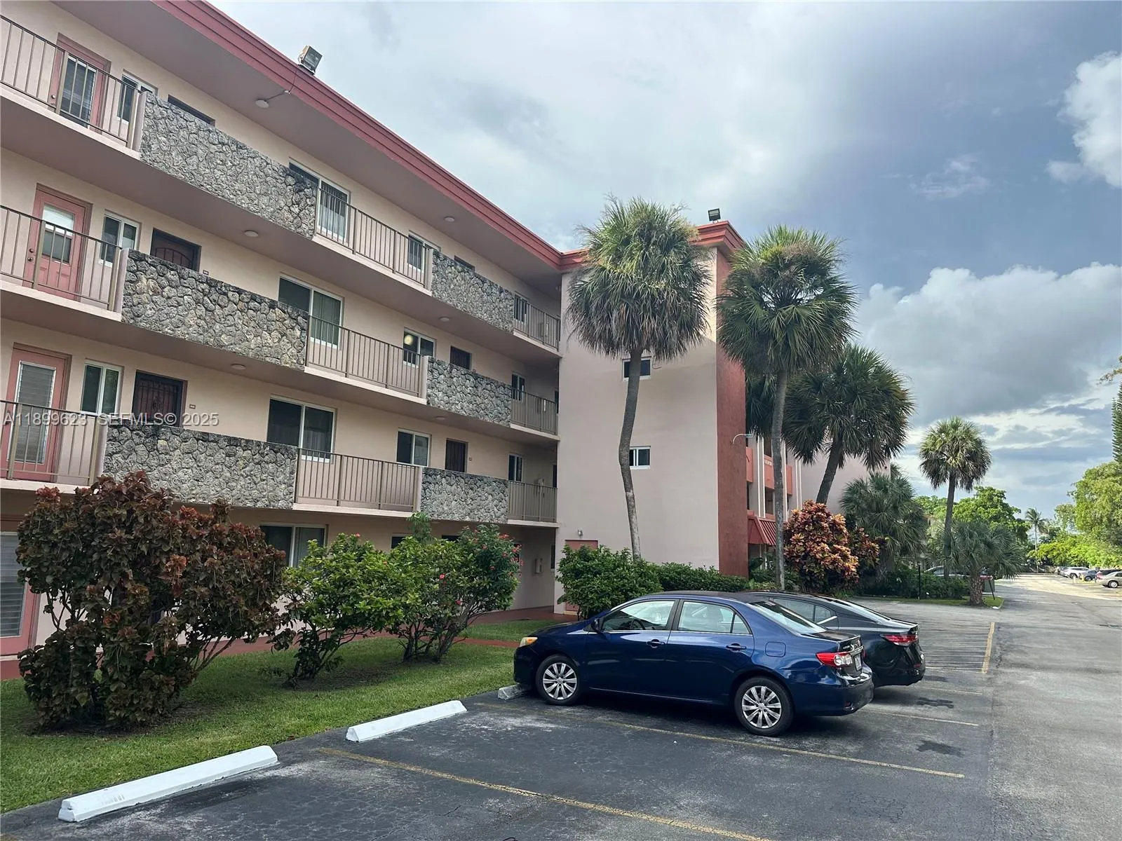 View details of listing 1101 NW 58th Terrace 108, Sunrise, FL 33313 Sunrise with MLS#
