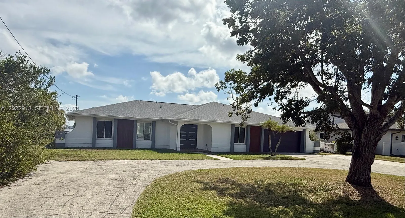 Listing  111 E North Shore Avenue, FL 33917, FL 33917