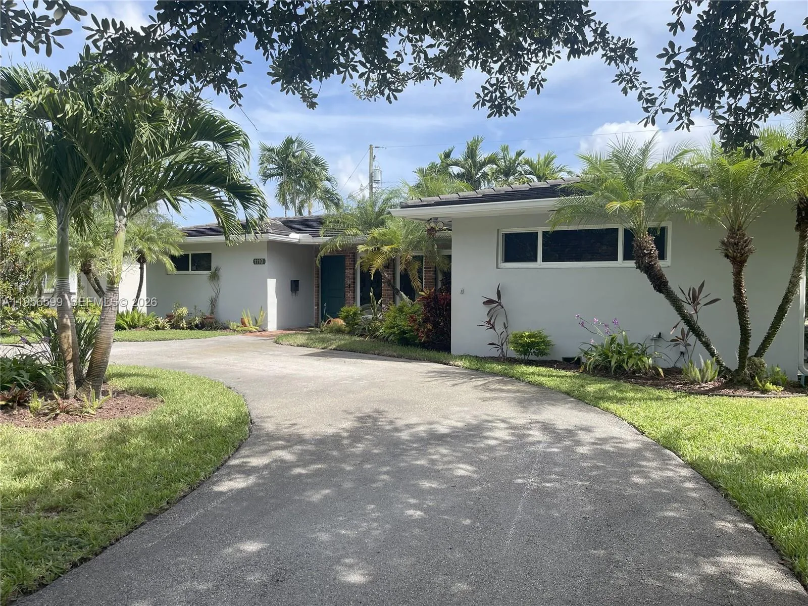 View details of listing 1110 Redbird Avenue, Miami Springs, FL 33166 Miami Springs with MLS#