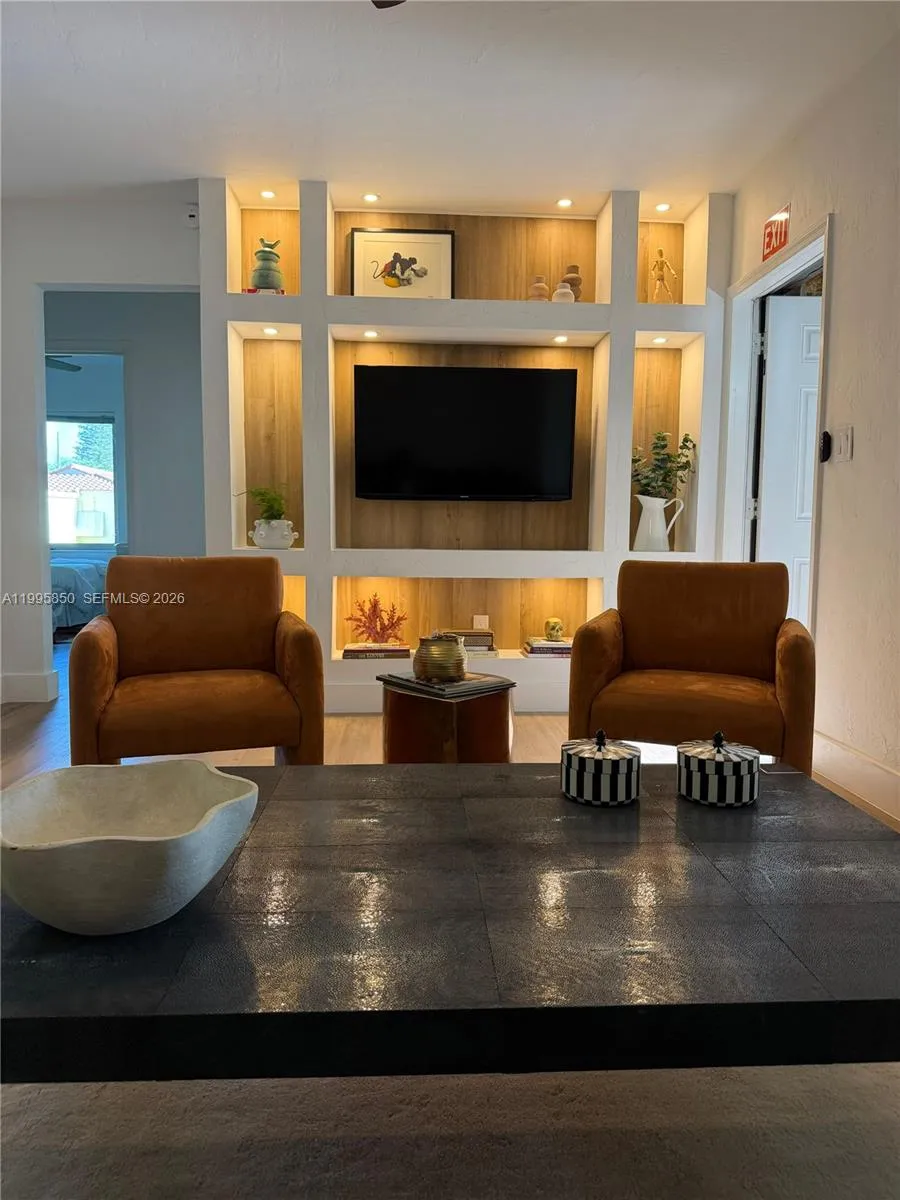 View details of listing 11201 NE 10th Avenue 11201, Biscayne Park, FL 33161 Biscayne Park with MLS#