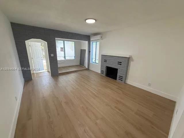 View details of listing 1123 N 17th Court 1, Hollywood, FL 33020 Hollywood with MLS# 