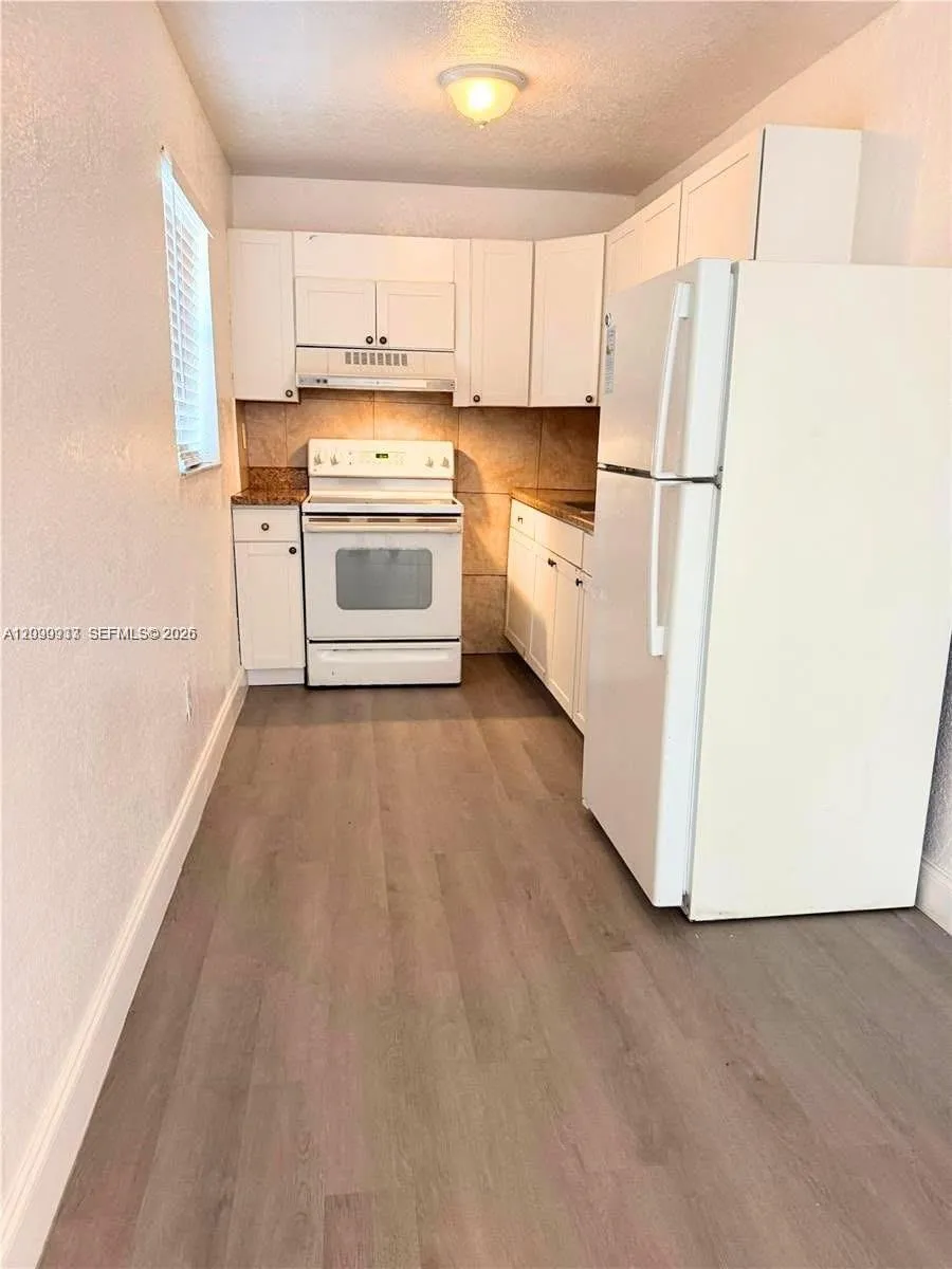 View details of listing 1123 NW 27th Avenue 1, Fort Lauderdale, FL 33311 Fort Lauderdale with MLS# 