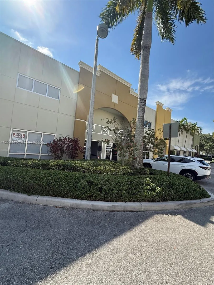 Listing  11231 NW 20th Street 122, Sweetwater, FL 33172, Sweetwater, FL 33172