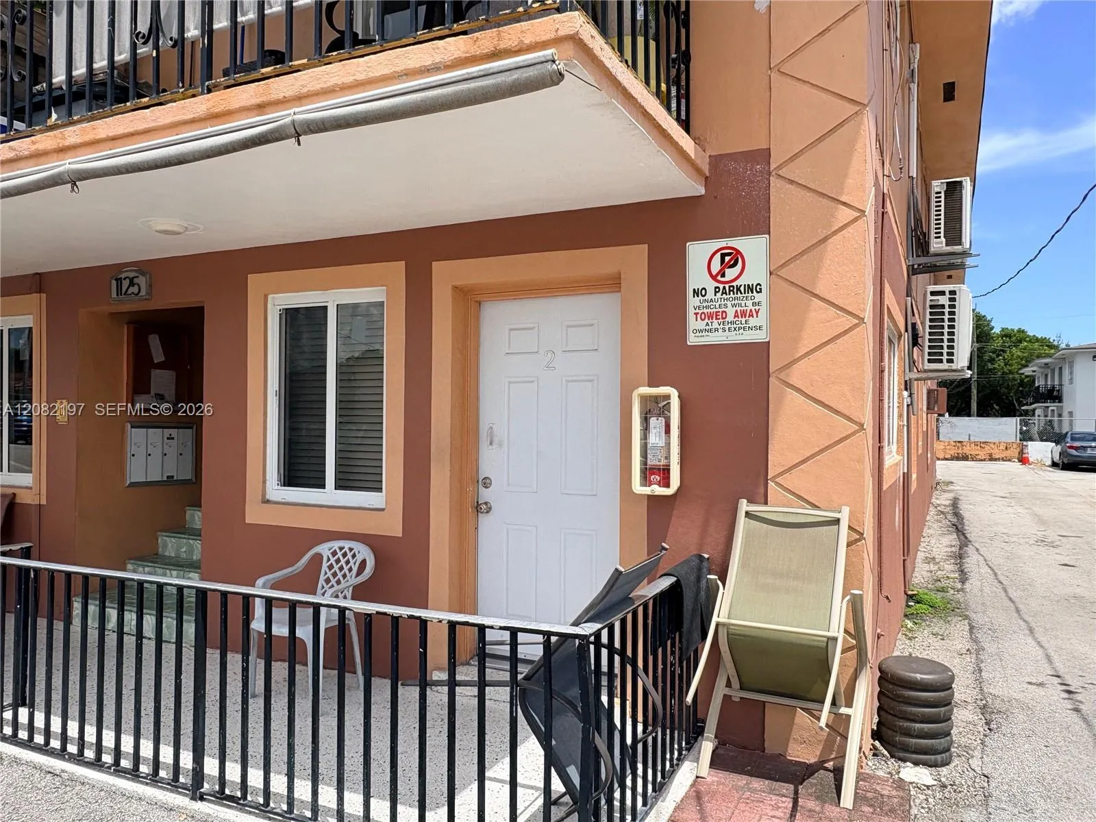 View details of listing 1125 SE 9th Avenue 2, Hialeah, FL 33010 Hialeah with MLS#