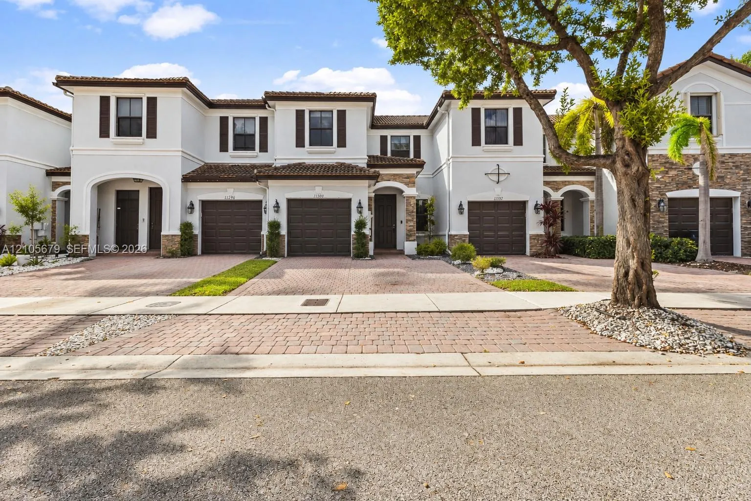 Listing  11300 NW 88th Terrace, Doral, FL 33178, Doral, FL 33178