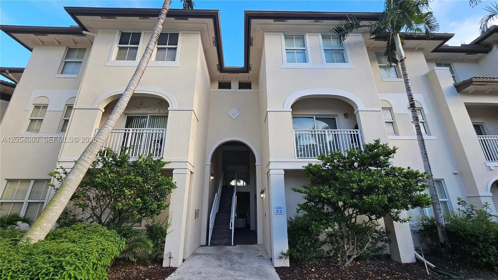 View details of listing 11401 NW 89th Street 214, Doral, FL 33178 Doral with MLS#