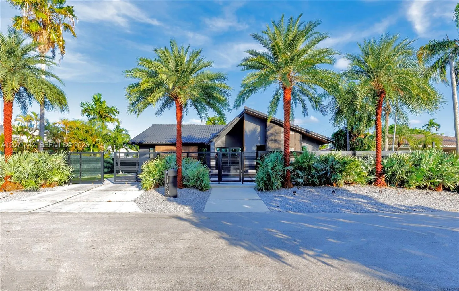 Listing  11620 NE 20th Drive, North Miami, FL 33181, North Miami, FL 33181