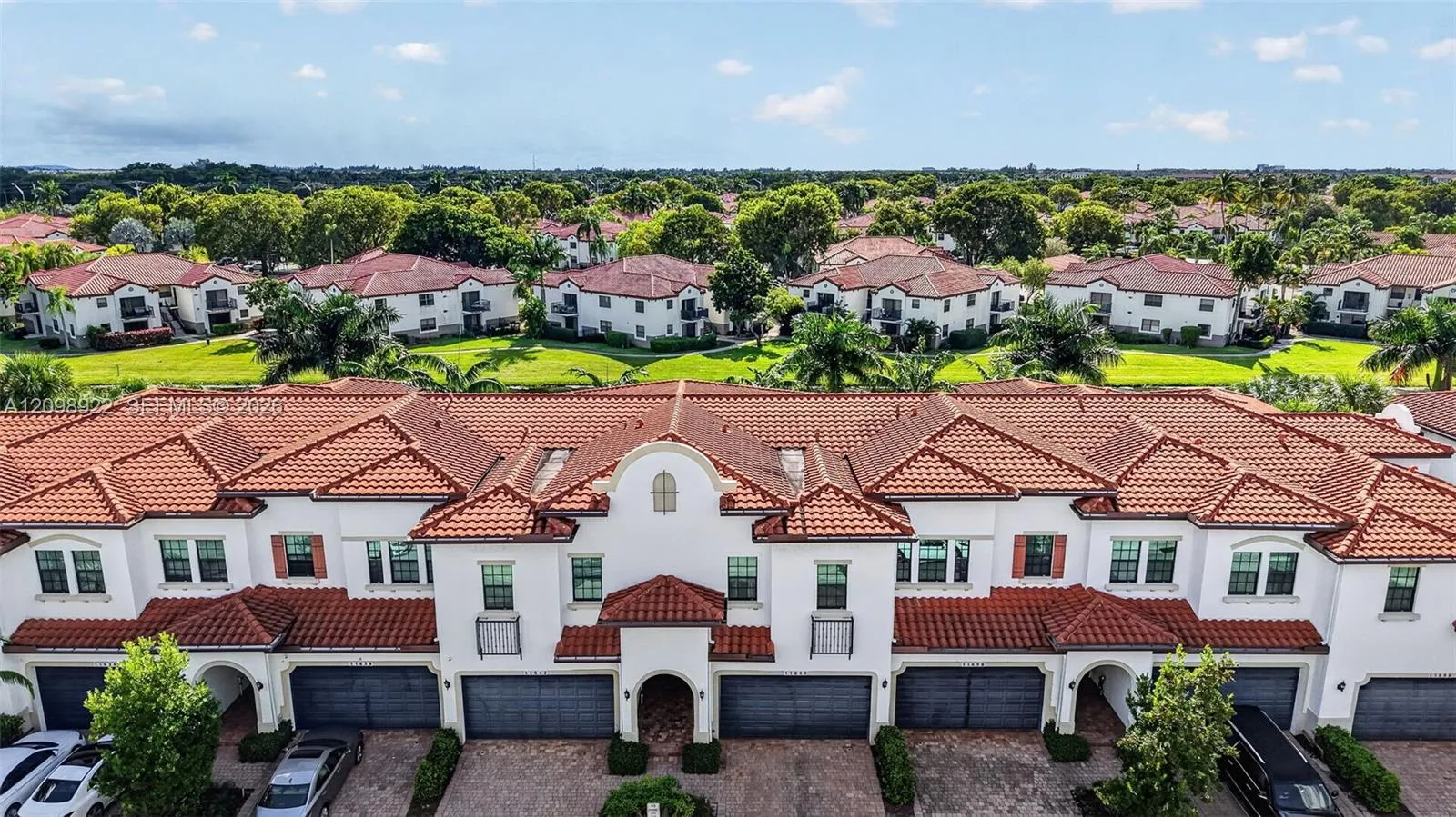 Listing  11646 SW 13th Lane, Pembroke Pines, FL 33025, Pembroke Pines, FL 33025
