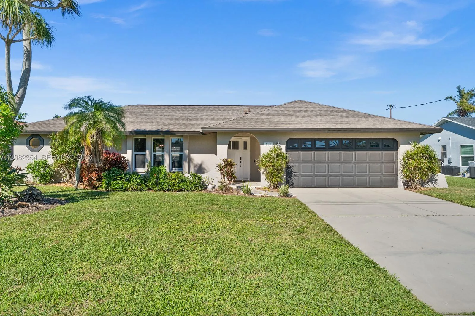 View details of listing 117 SE 40 Th Terrace, Cape Coral, FL 33904 Cape Coral with MLS# 