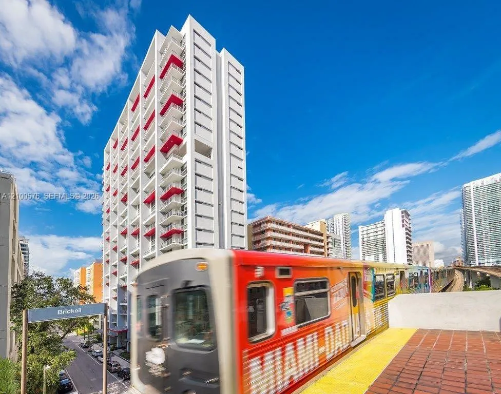 View details of listing 117 SW 10th Street 1704, Miami, FL 33130 Miami with MLS# 