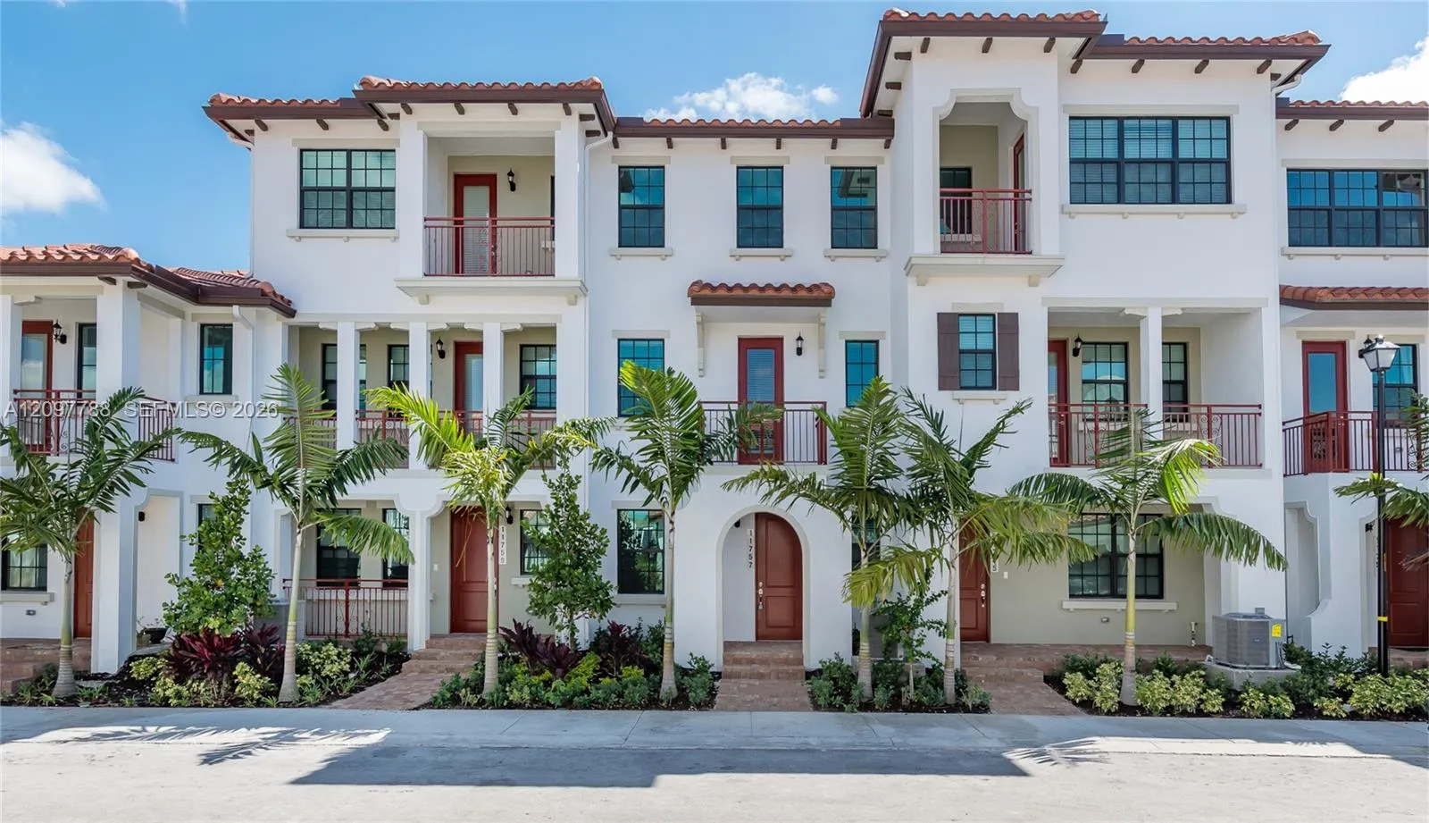 View details of listing 11757 SW 13 Court 11757, Pembroke Pines, FL 33025 Pembroke Pines with MLS#