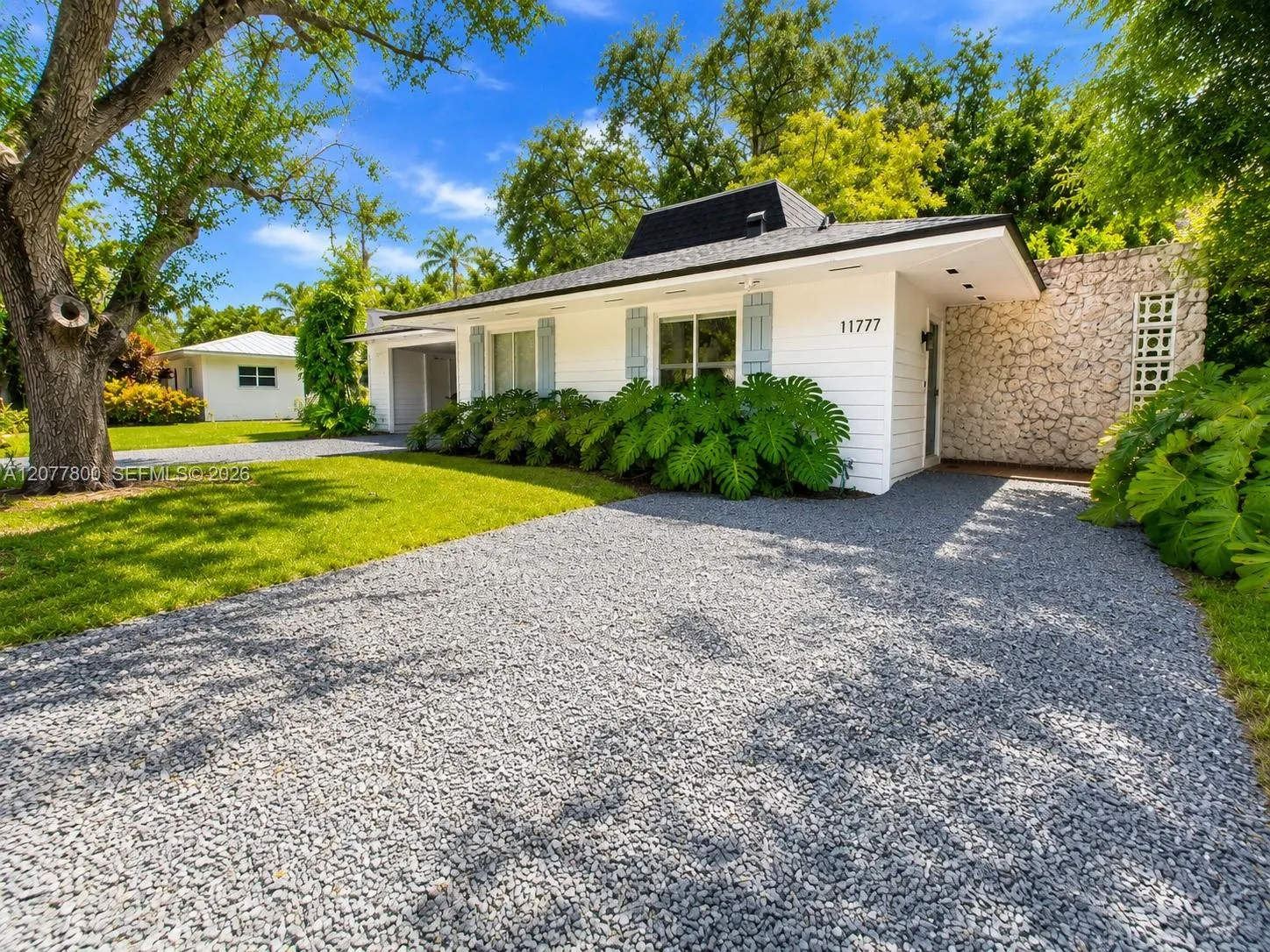 View details of listing 11777 SW 81st Road 1, Pinecrest, FL 33156 Pinecrest with MLS# 
