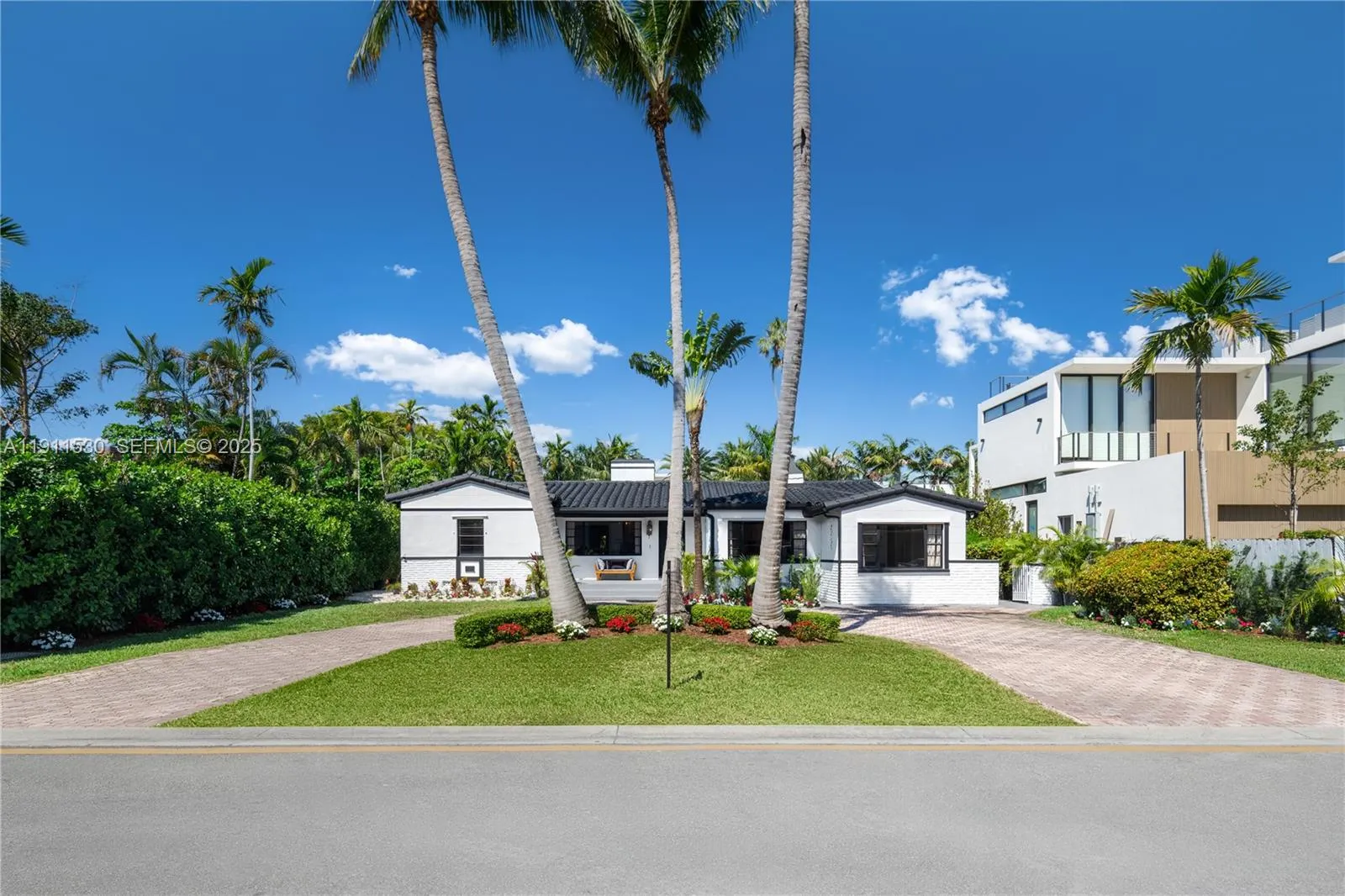 View details of listing 118 E 3rd Court, Miami Beach, FL 33139 Miami Beach with MLS#