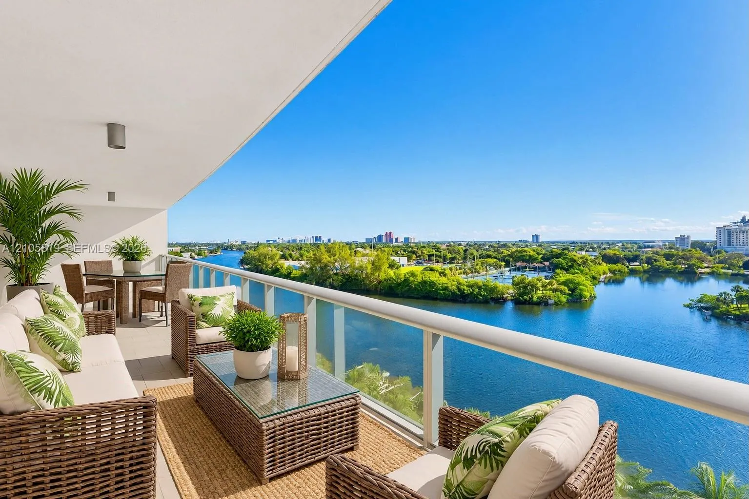 View details of listing 1180 N Federal Highway 810, Fort Lauderdale, FL 33304 Fort Lauderdale with MLS#