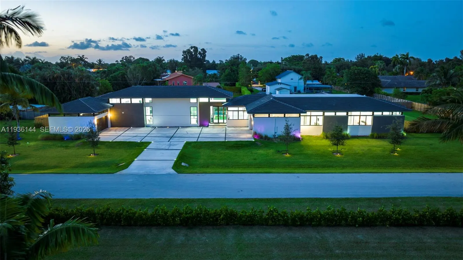 View details of listing 11911 NW 2nd Street, Plantation, FL 33325 Plantation with MLS# 