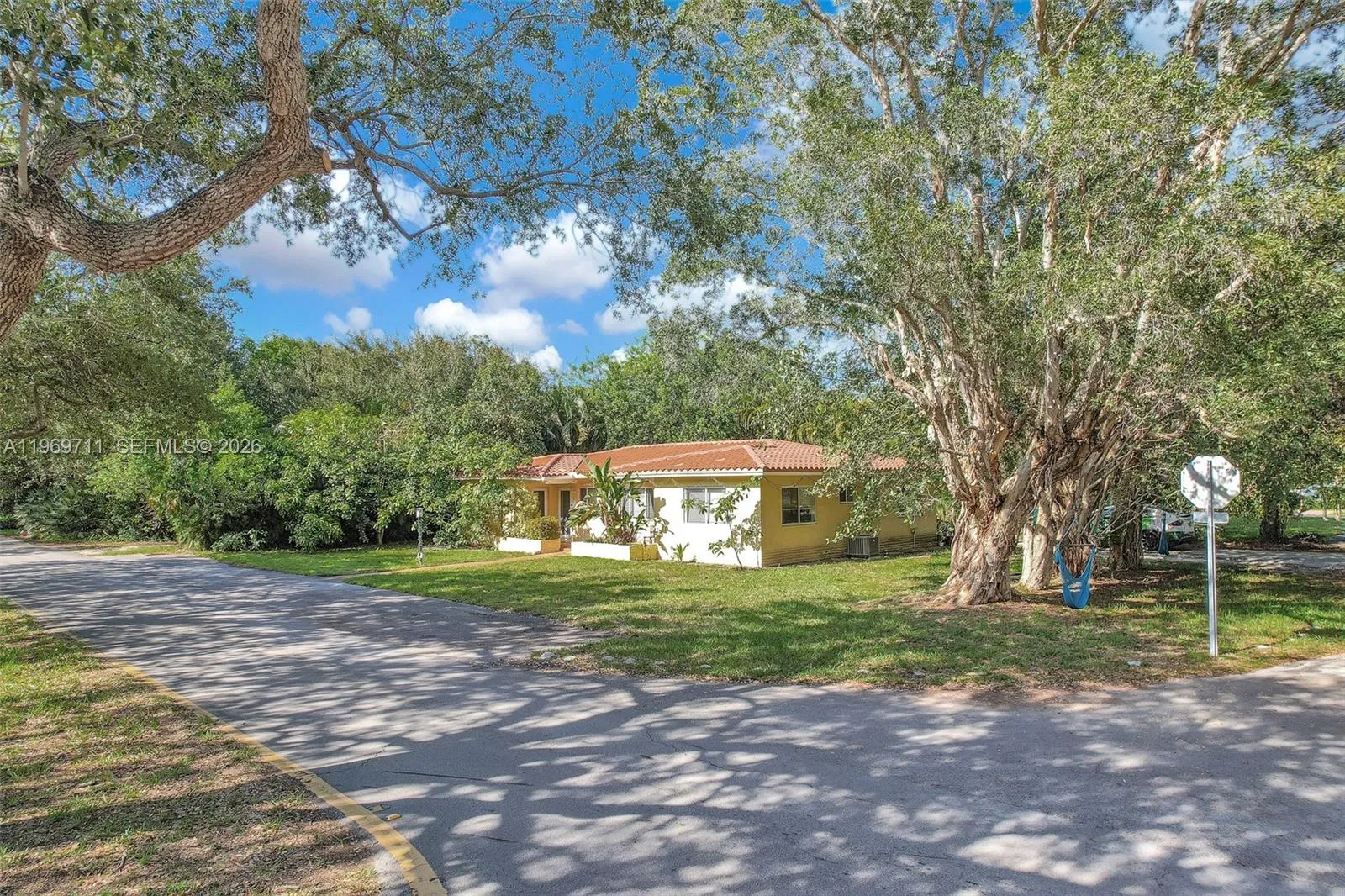 View details of listing 11919 NE 8th Avenue, Biscayne Park, FL 33161 Biscayne Park with MLS#