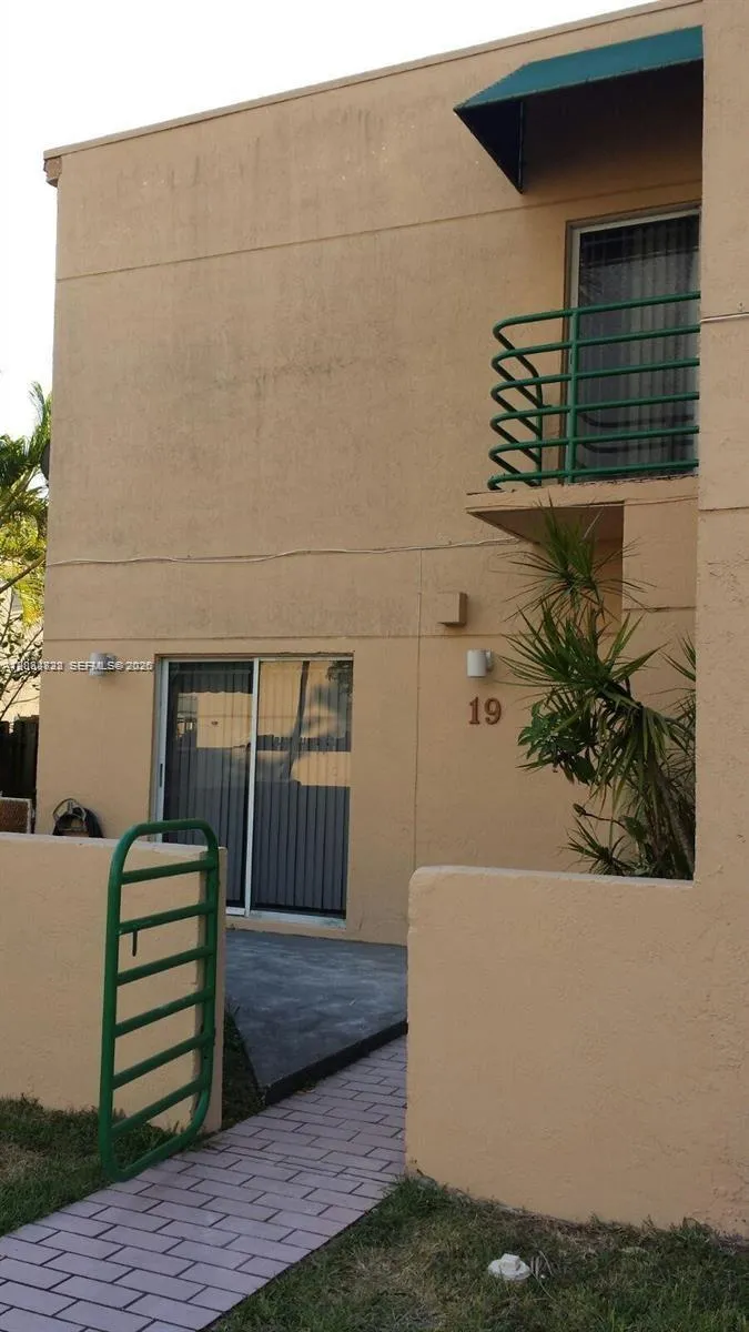 Listing  11960 SW 18th Terrace 19, Miami, FL 33175, Miami, FL 33175