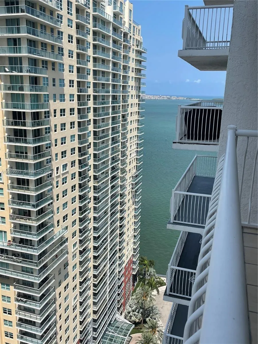 View details of listing 1200 Brickell Bay Drive 3104, Miami, FL 33131 Miami with MLS# 