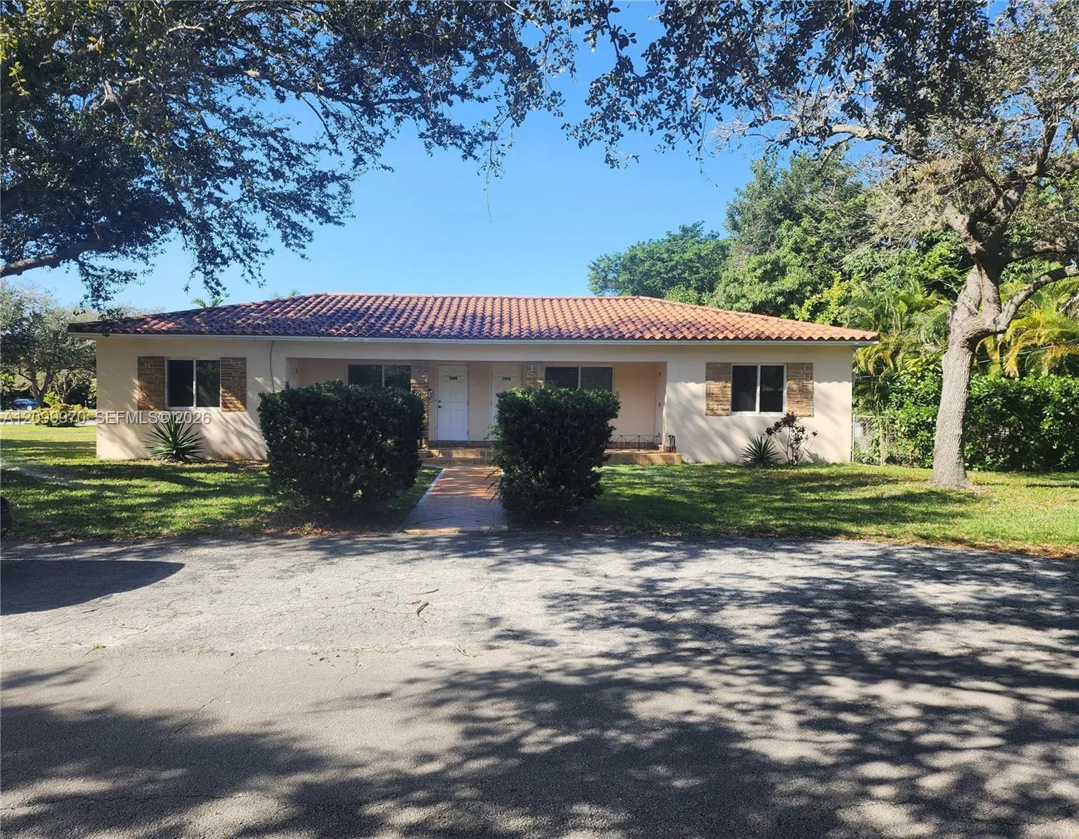 Listing  12000 NE 10th Avenue, Biscayne Park, FL 33161, Biscayne Park, FL 33161