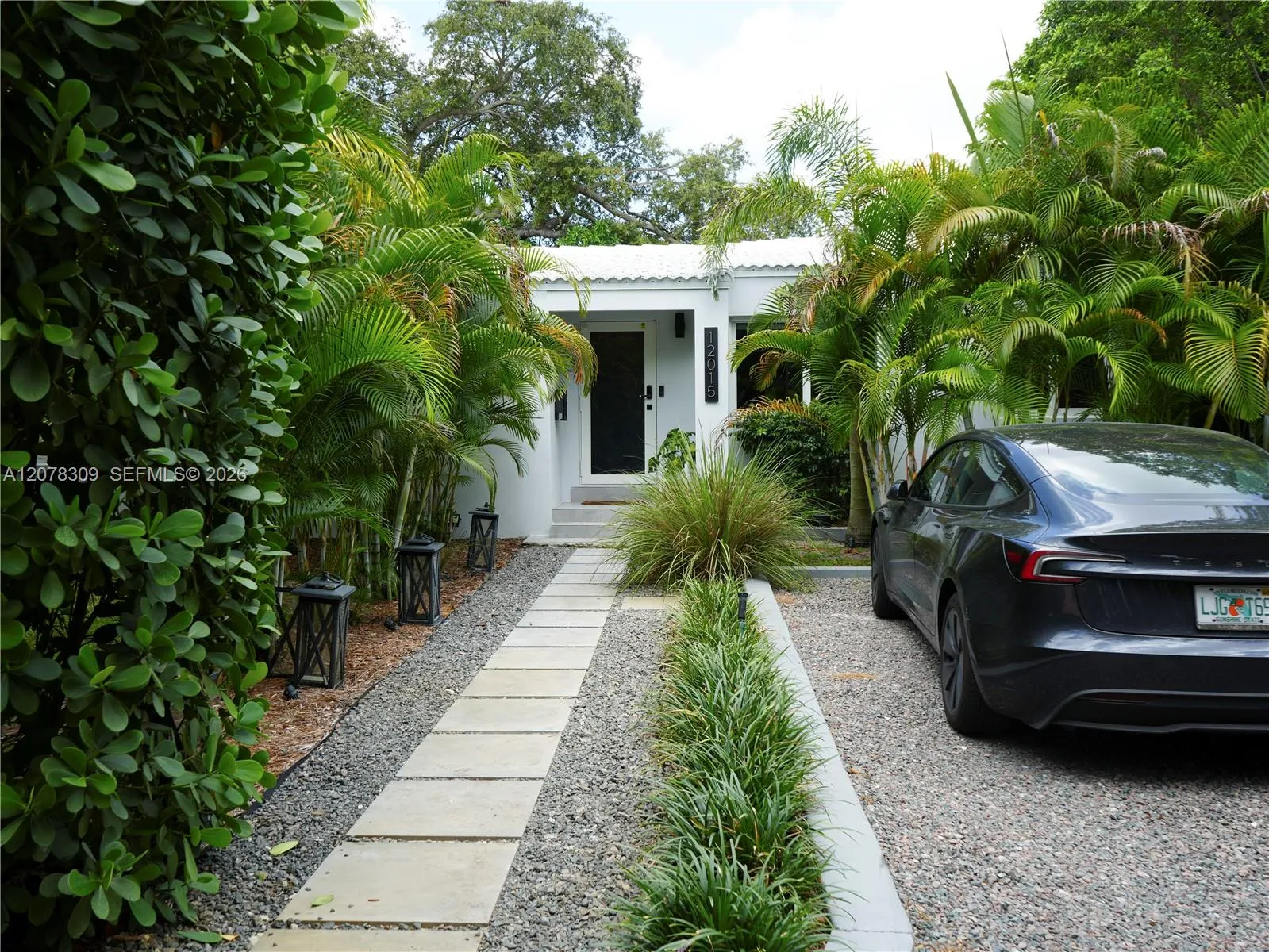 View details of listing 12015 NE 10 Avenue, Biscayne Park, FL 33161 Biscayne Park with MLS#