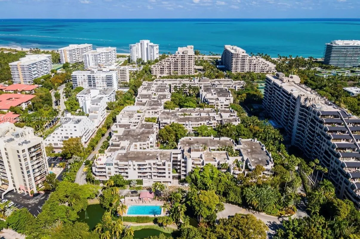 View details of listing 121 Crandon Boulevard 358, Key Biscayne, FL 33149 Key Biscayne with MLS#